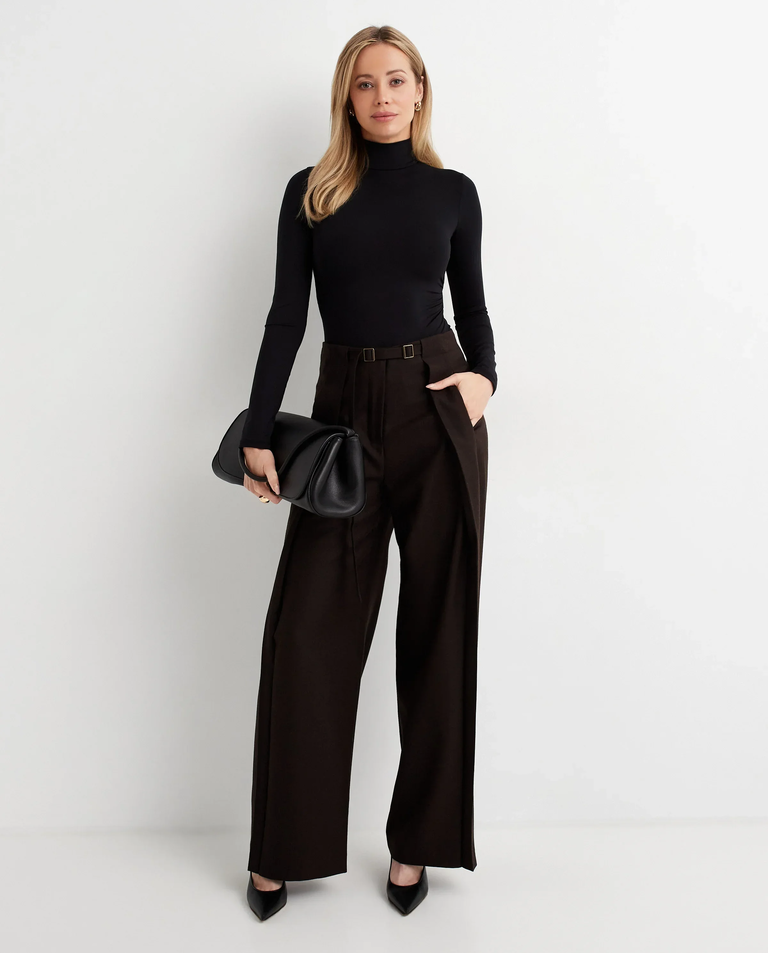 Brązowe spodnie z paskiem - Image #2