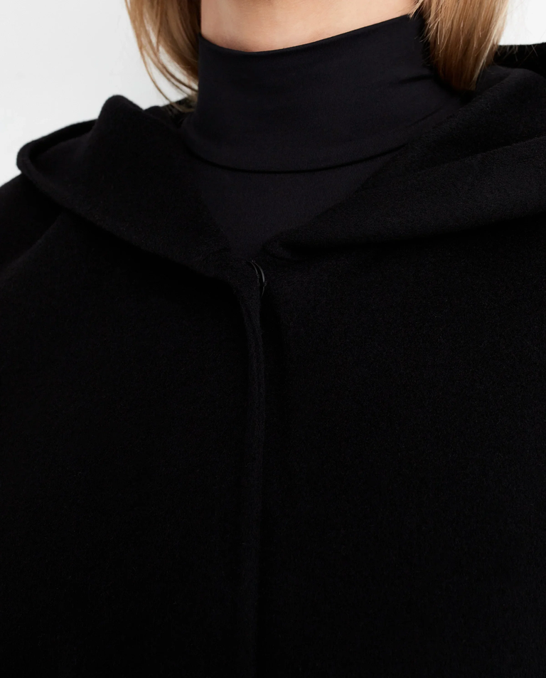 Czarna kurtka z kapturem - Image #4