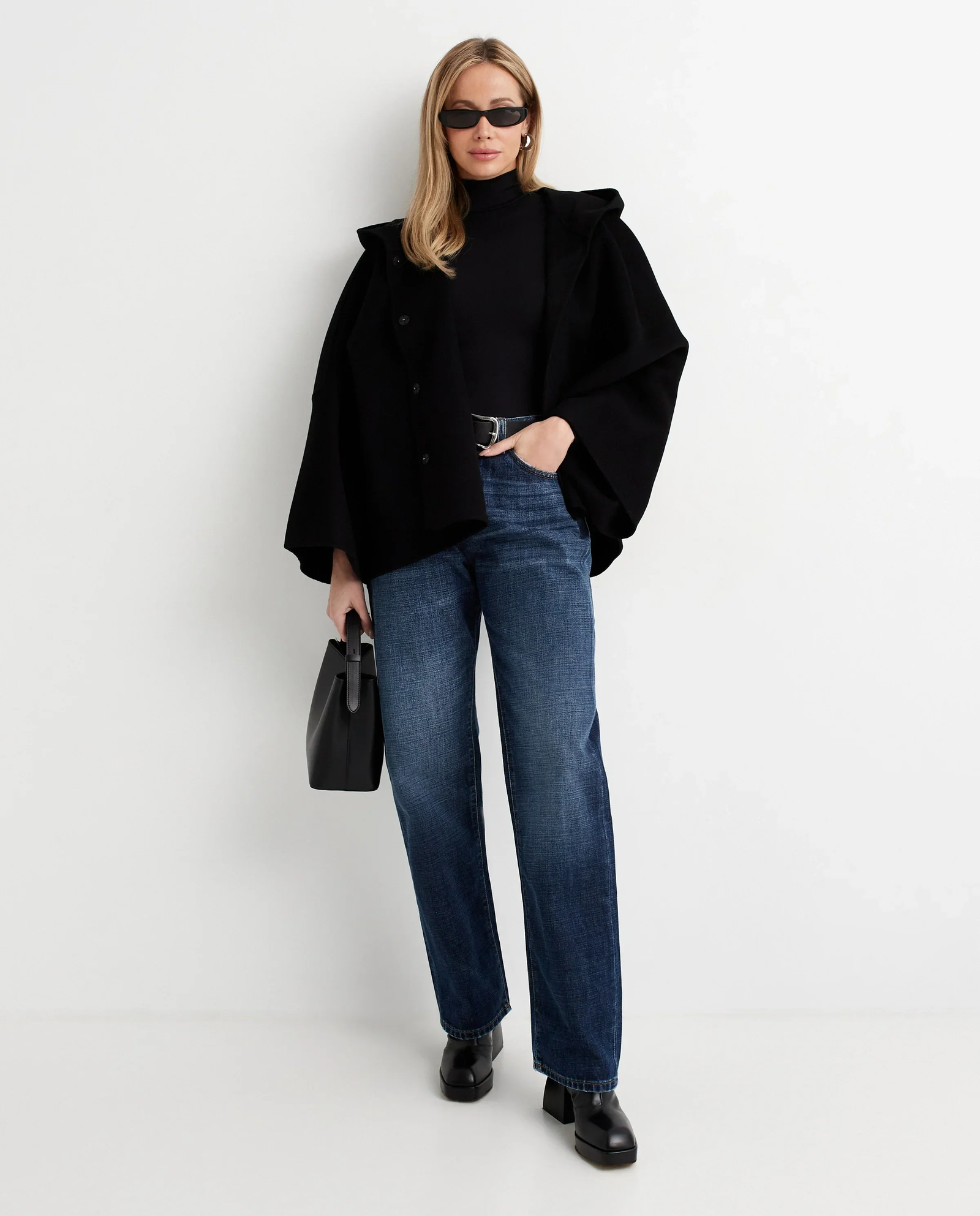 Czarna kurtka z kapturem - Image #2