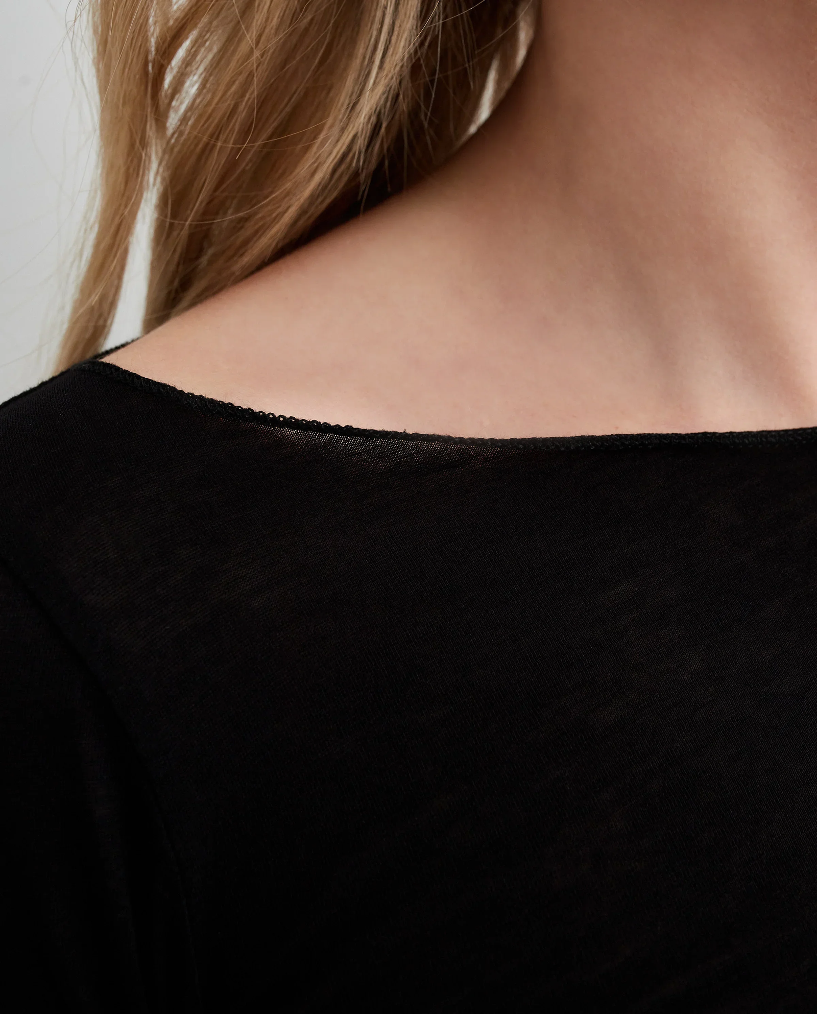 Czarna bluzka z długim rękawem - Image #4