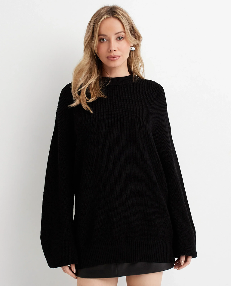 Dzianinowy czarny sweter