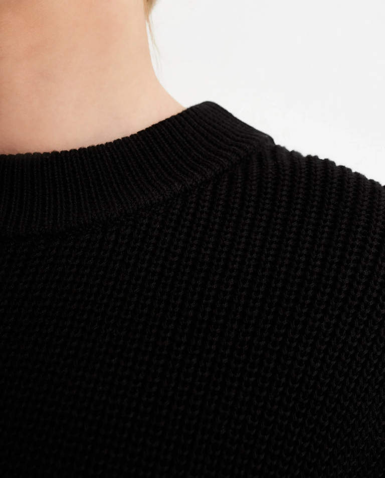 Dzianinowy czarny sweter - Image #4