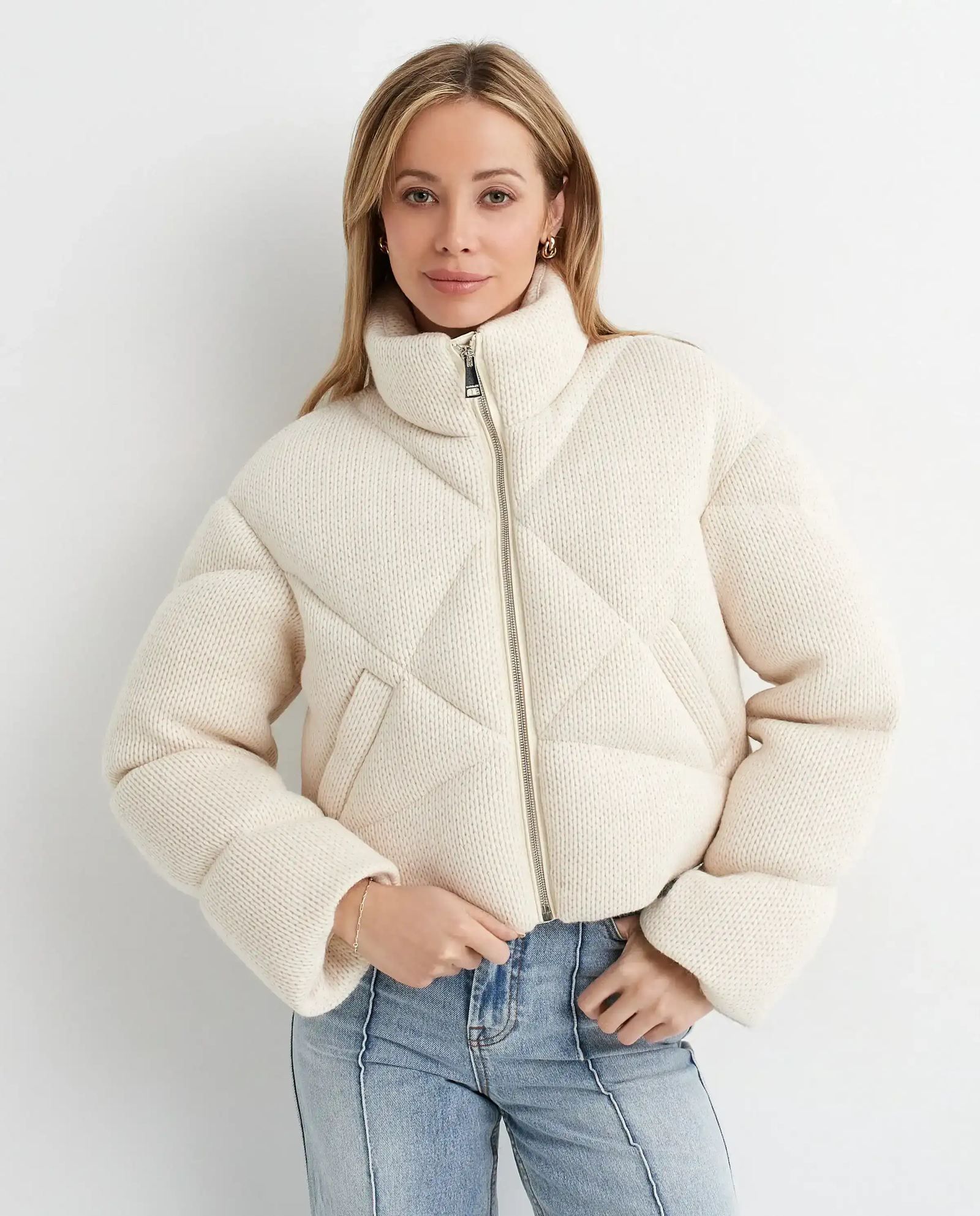 Kremowa kurtka puchowa - Image #0