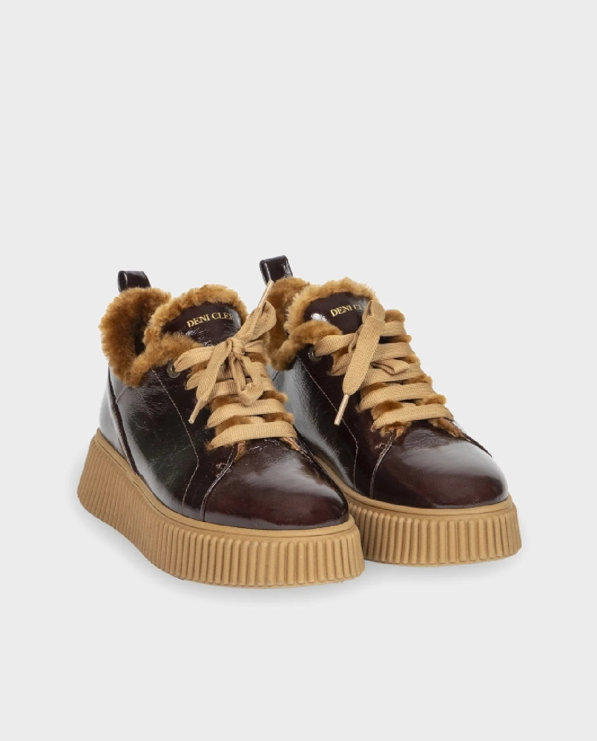 Ciemnobrązowe sneakersy z futerkiem - Image #0