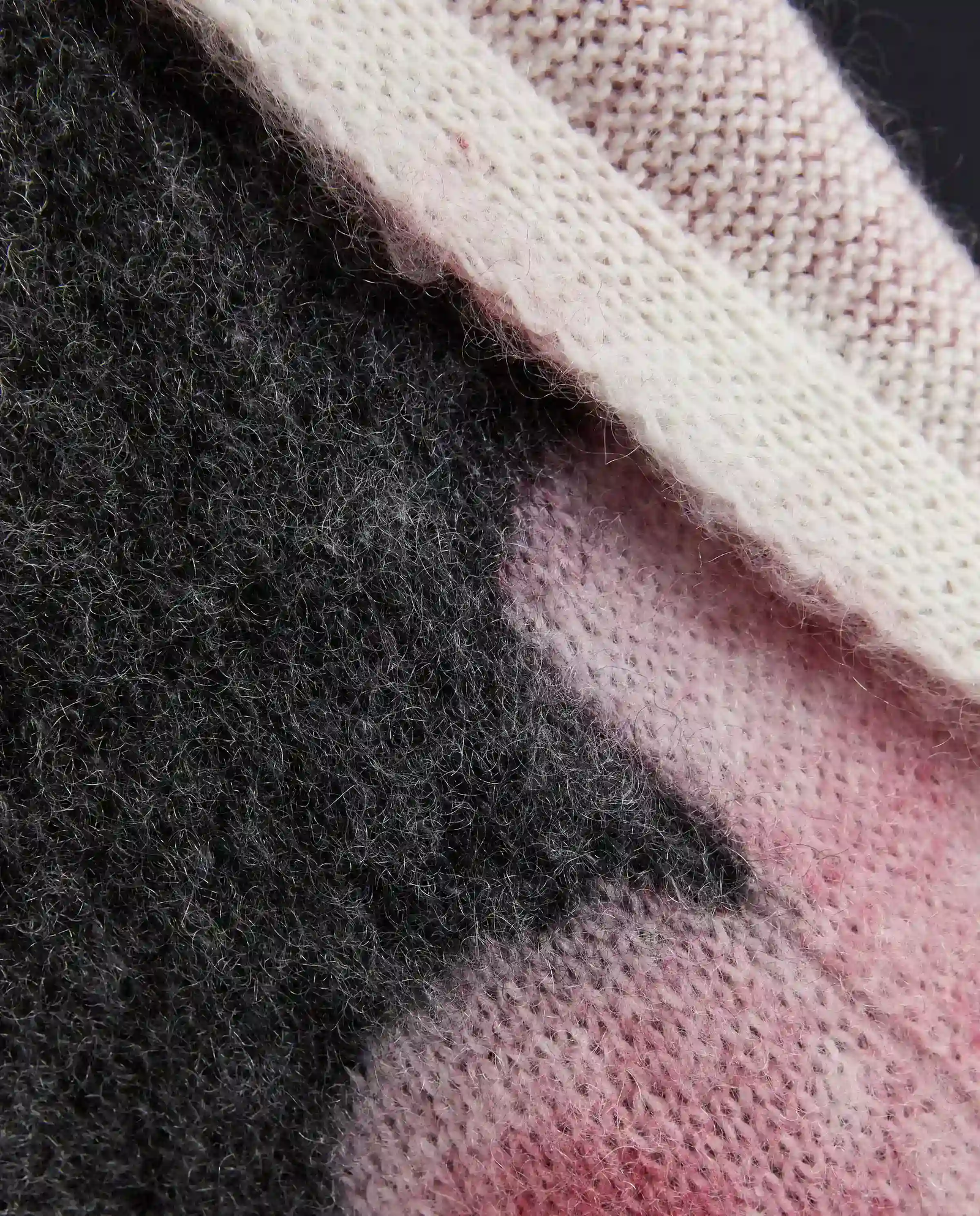 Wełniany kardigan z paskiem - Image #3