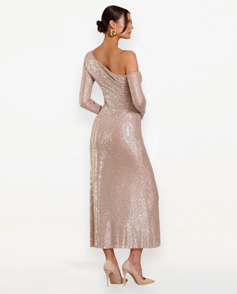 Błyszcząca sukienka o asymetrycznym kroju Doretta