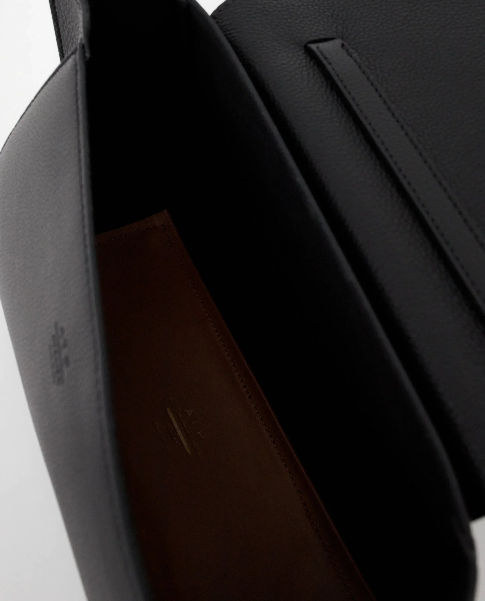 Czarna skórzana torebka Arezzo - Image #4