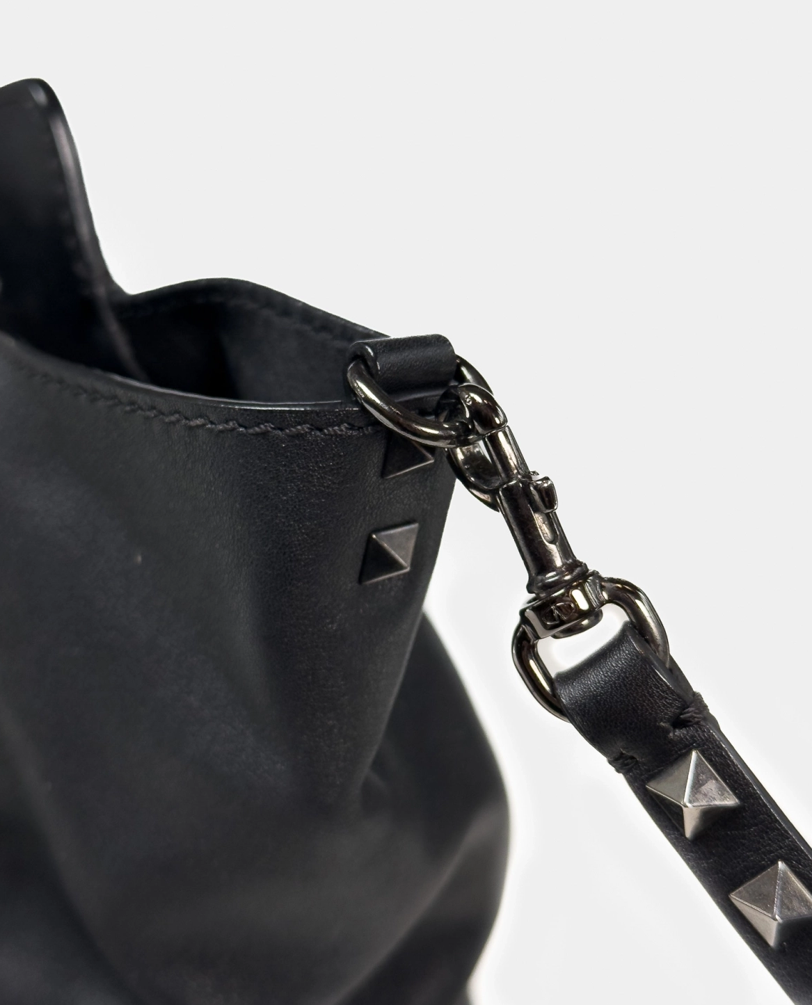 Czarna skórzana torebka - Image #4