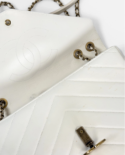 Biała torebka Chevron Coco Envelope - Image #7