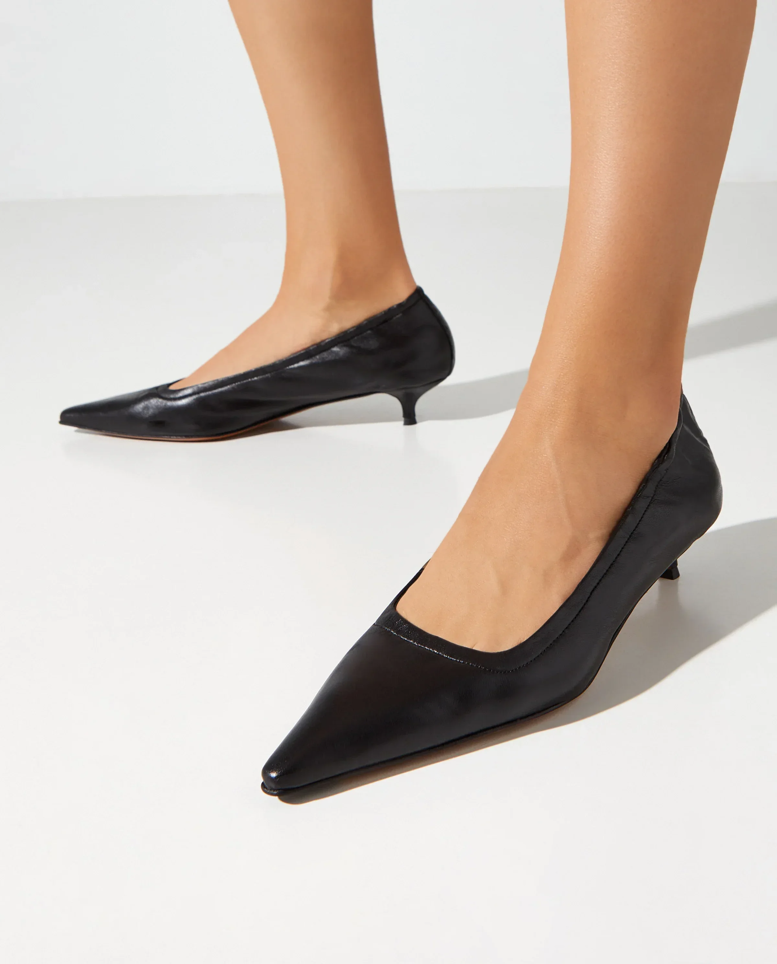 Czarne czółenka Valfurva 35 - Image #0