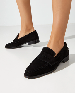 Czarne zamszowe loafersy Airola - Image #0