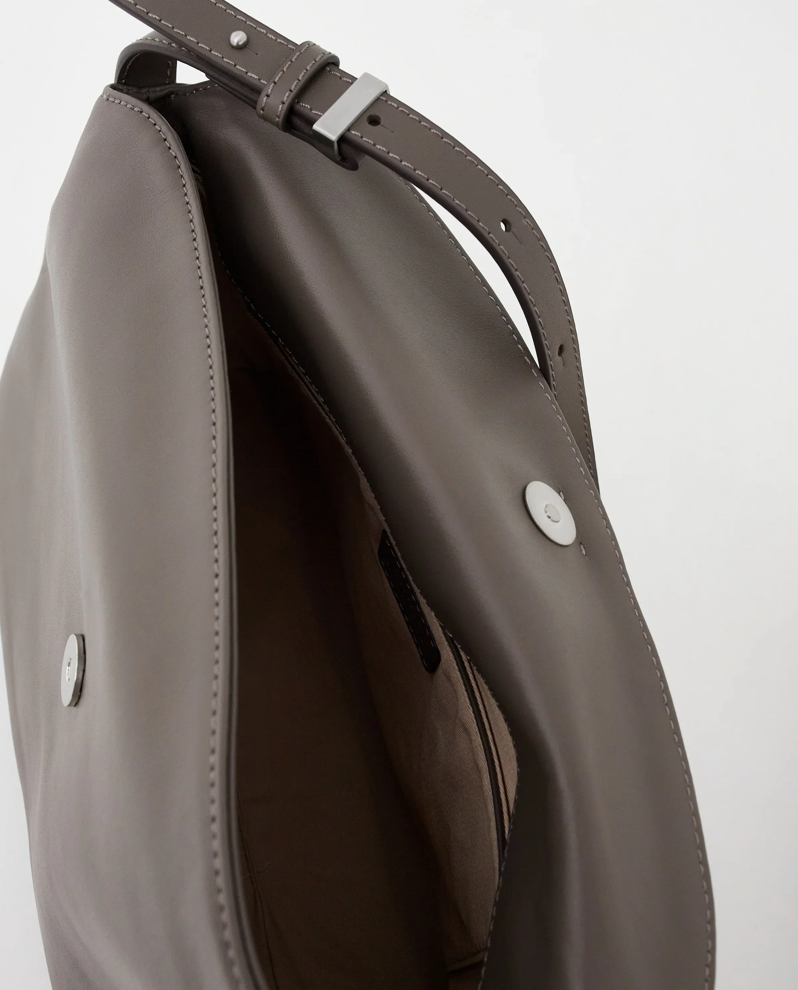 Szara skórzana torebka Saddle Bag Baguette - Image #3