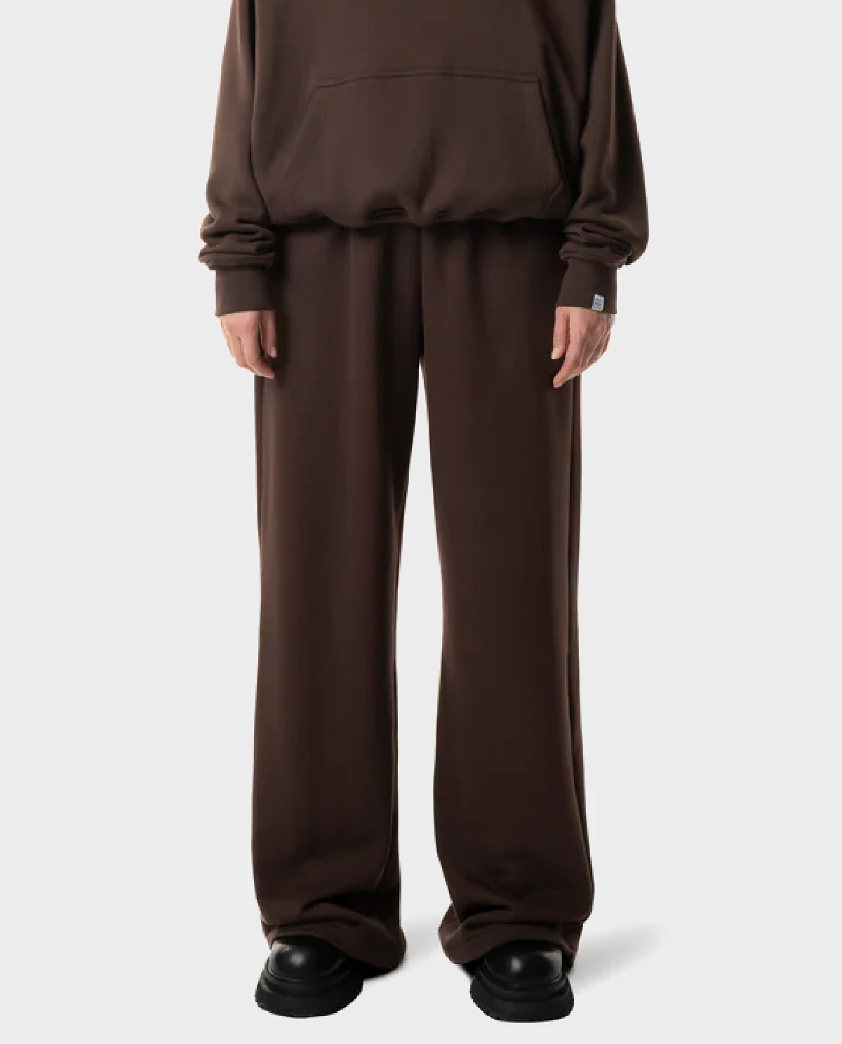 Brązowe spodnie dresowe Jet - Image #0