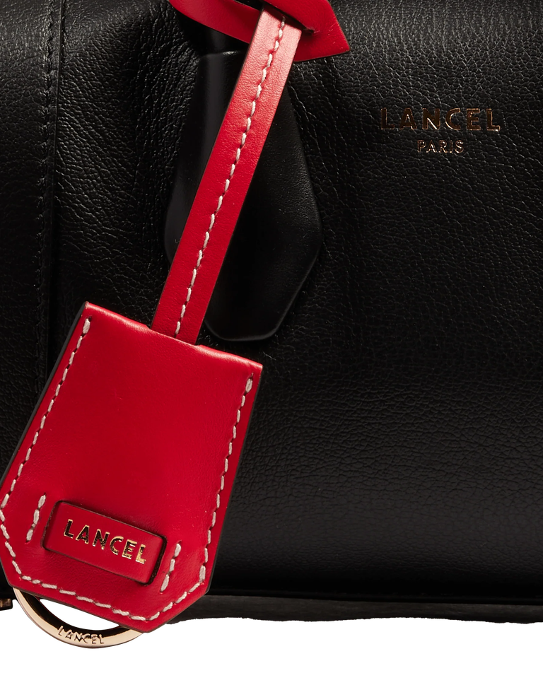 Skórzana czarna torebka mini BCBG - Image #4