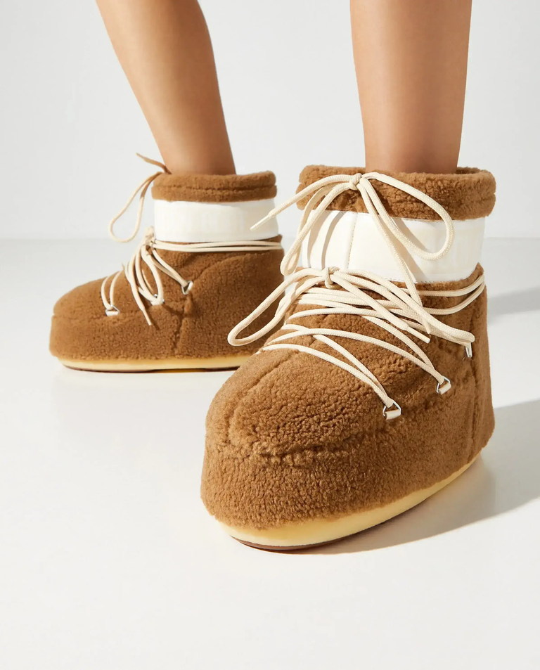 Brązowe śniegowce z polarem