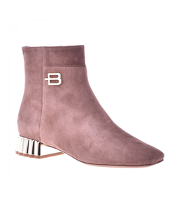 Zamszowe botki z efektownym obcasem - Image #1