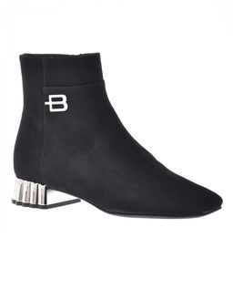 Czarne zamszowe botki z efektownym obcasem - Image #1