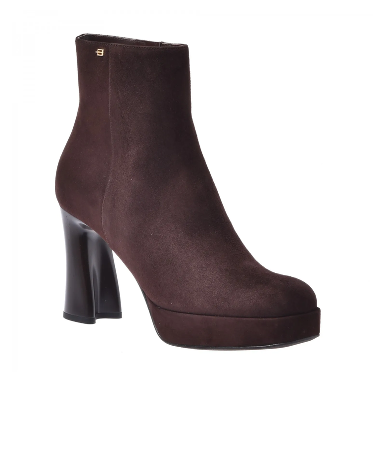 Czekoladowe botki na szerokim obcasie