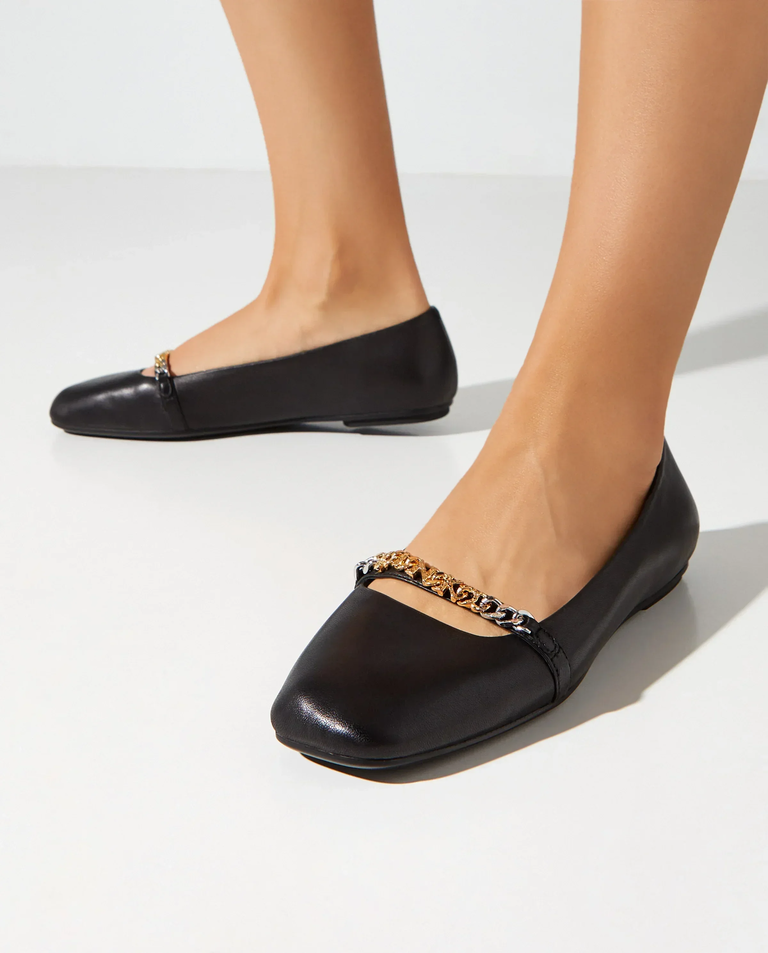 Czarne skórzane baleriny