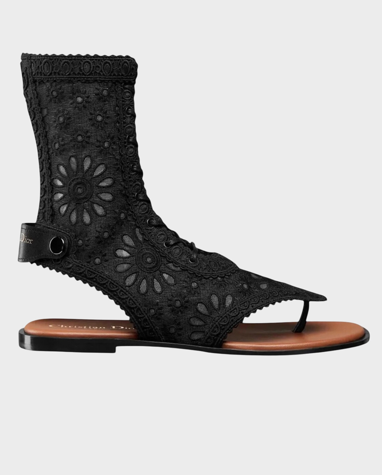 Czarne sandały z transparentnym wzorem