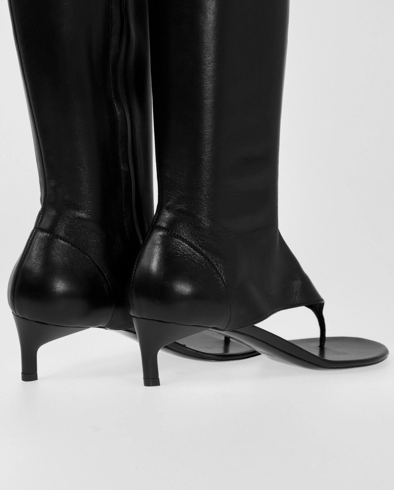 Skórzane kozaki z odkrytymi palcami - Image #4