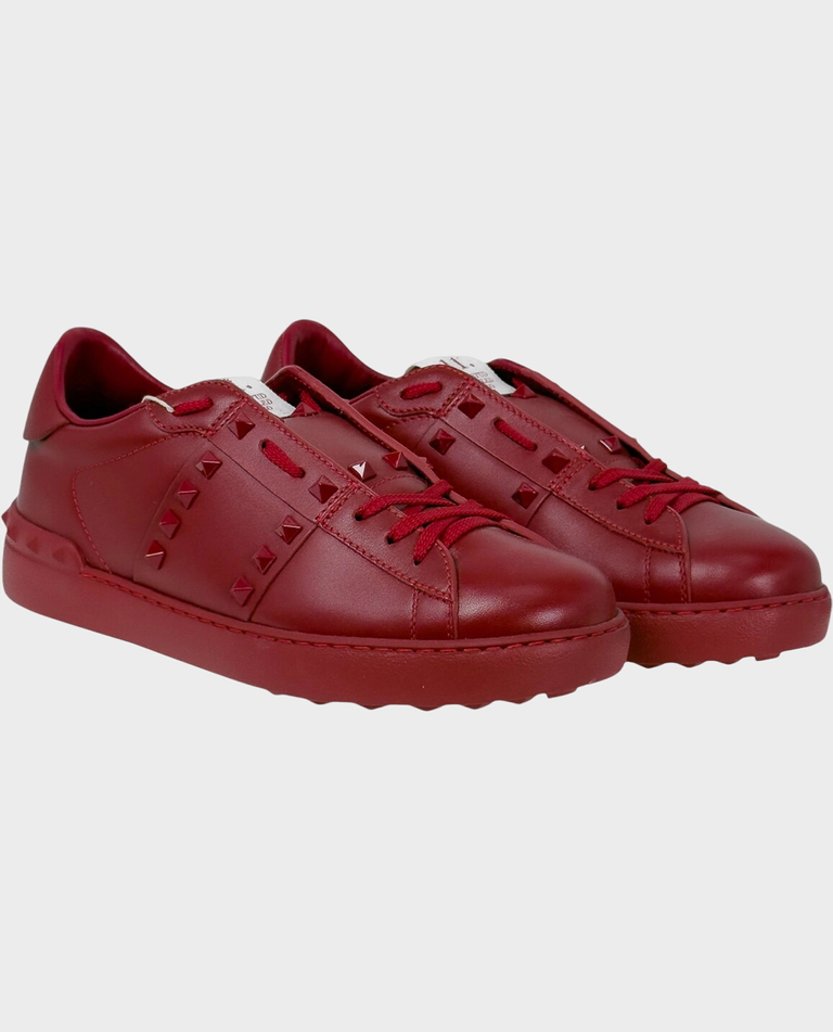 Czerwone skórzane sneakersy z ćwiekami