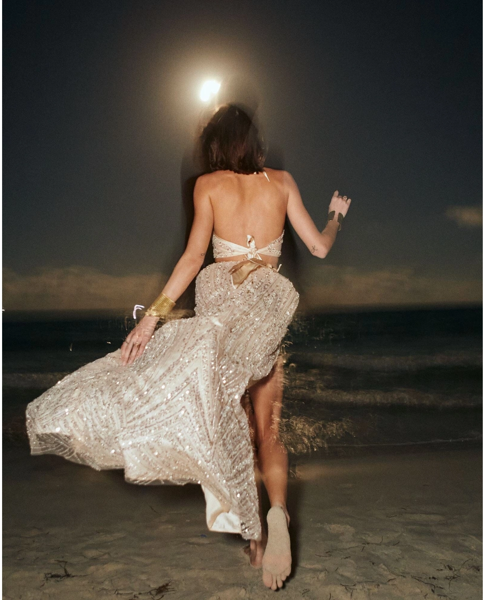 Kremowa maxi sukienka z cekinami Dahlia - Image #4