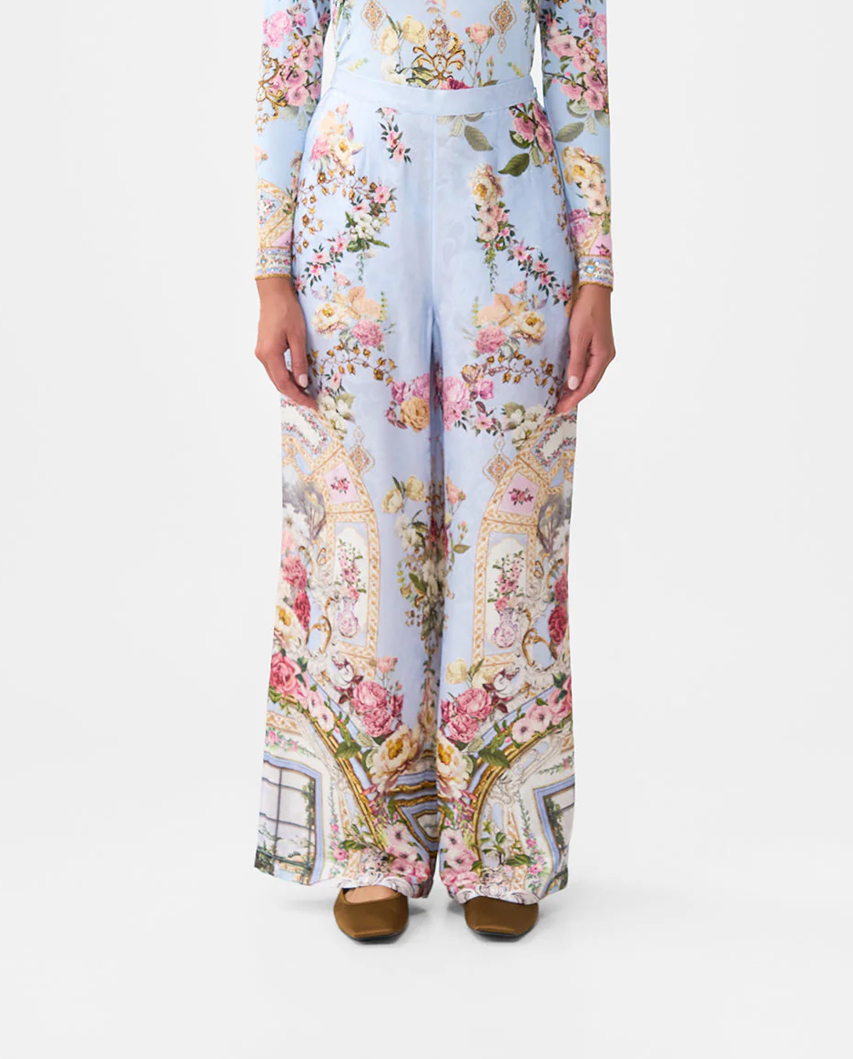 Błękitne spodnie w kwiaty - Image #0