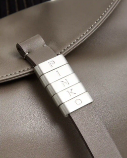 Szara skórzana torebka Saddle Bag Baguette - Image #5