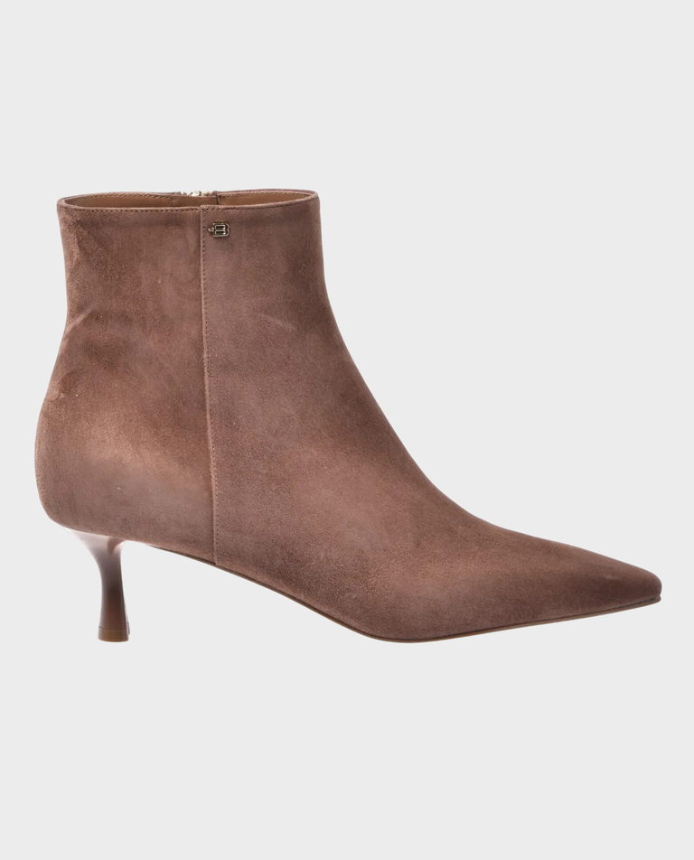 Zamszowe botki na szpilce