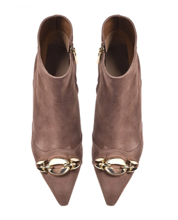 Zamszowe botki na szpilce ze złotą ozdobą - Image #3