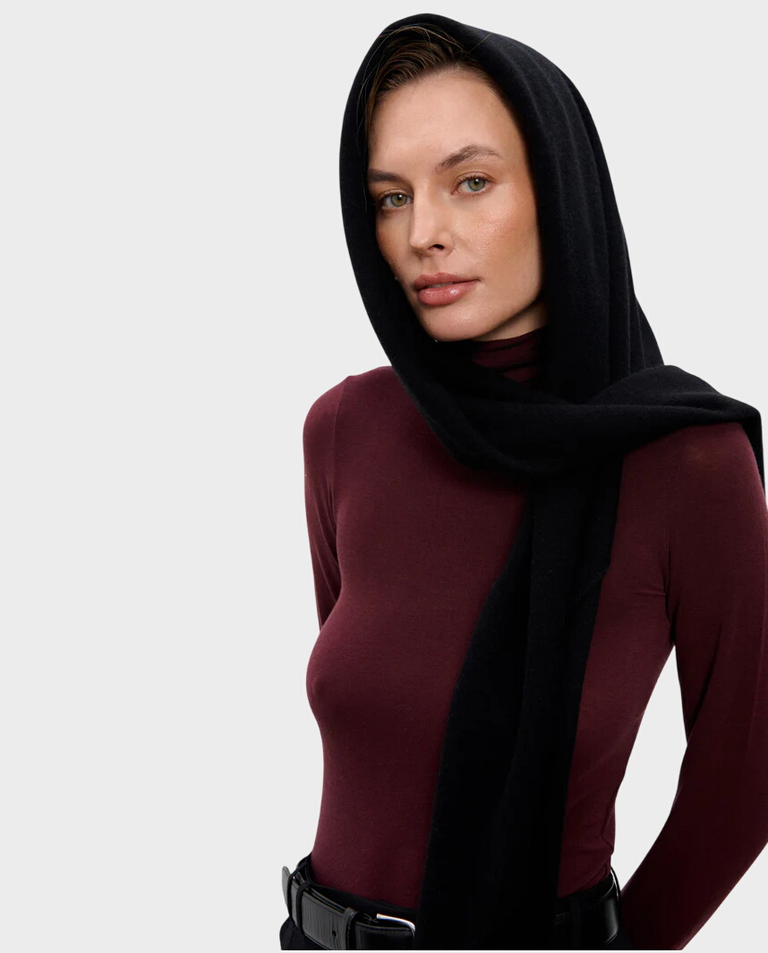 Czarny szal z wełny Leon