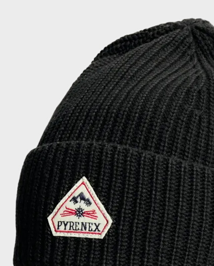 Czarna czapka z logo - Image #1