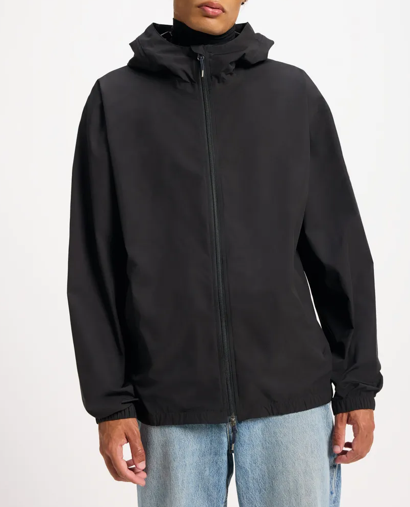 Czarna kurtka z kapturem - Image #0