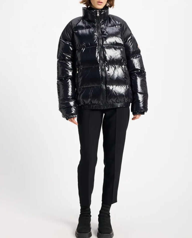 Czarna pikowana kurtka puchowa - Image #4