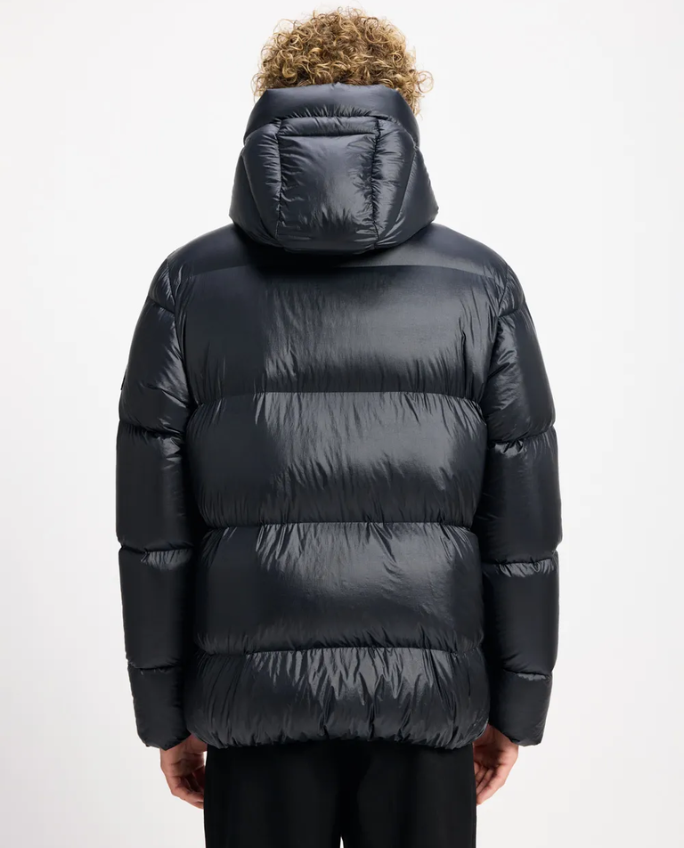 Czarna pikowana kurtka puchowa - Image #7