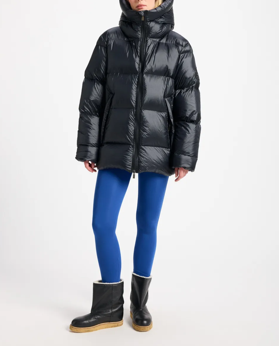 Czarna pikowana kurtka puchowa - Image #1
