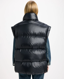 Czarny bezrękawnik puchowy Arbatan - Image #3
