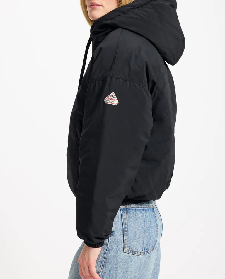 Czarna kurtka puchowa Attitude