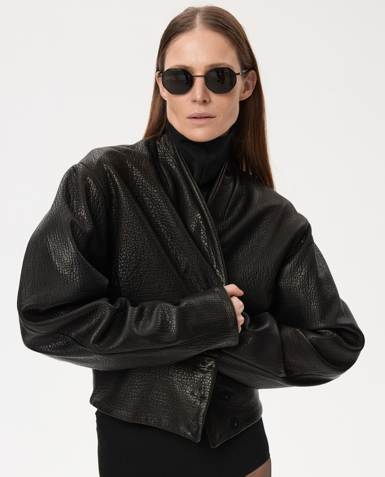 Czarna krótka skórzana kurtka - Image #5