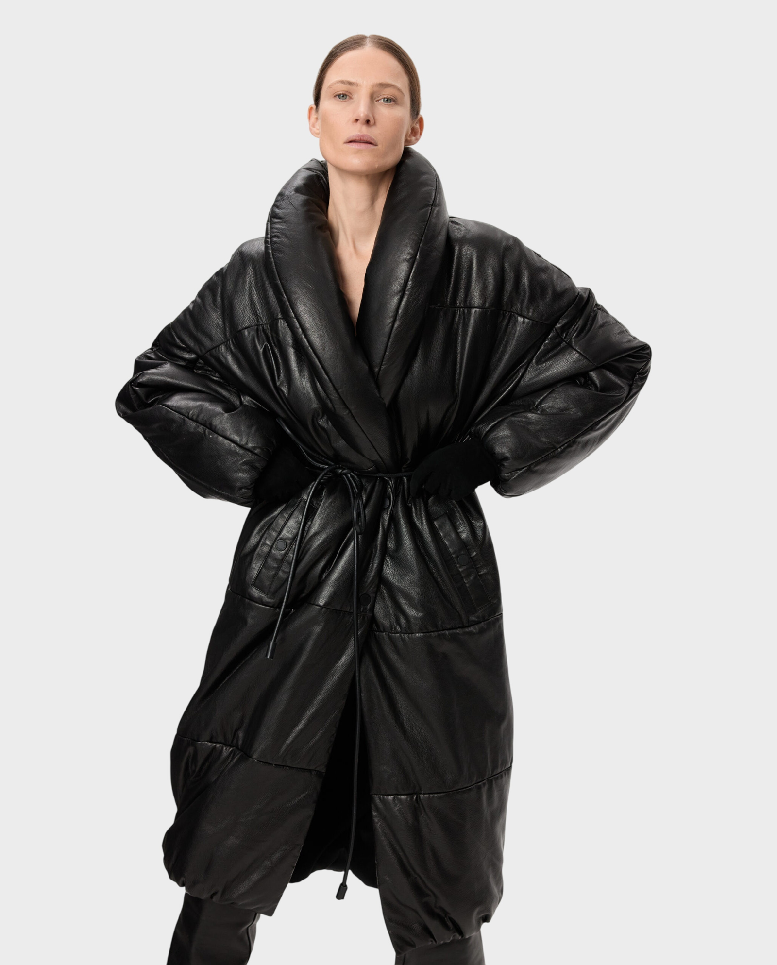 Długi skórzany płaszcz - Image #0