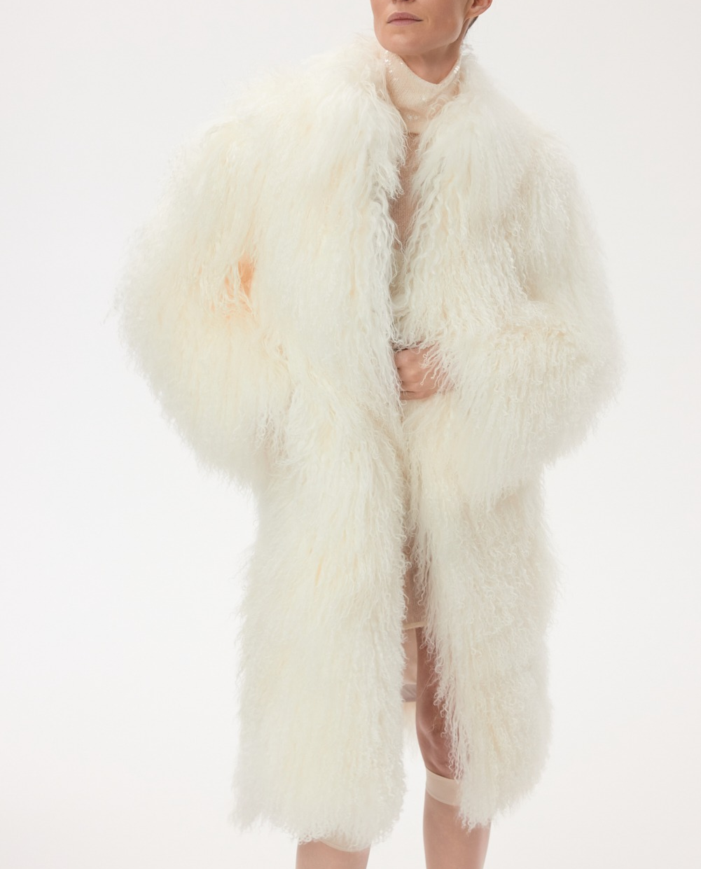 Futrzany płaszcz oversize - Image #5