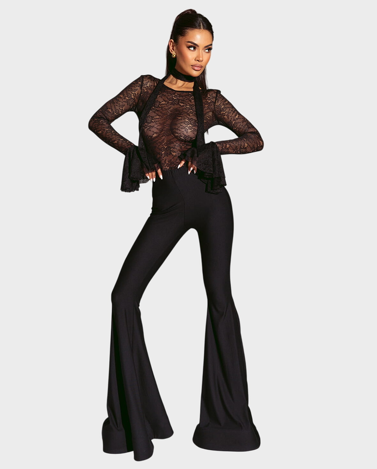 Czarne spodnie z rozszerzanymi nogawkami #079