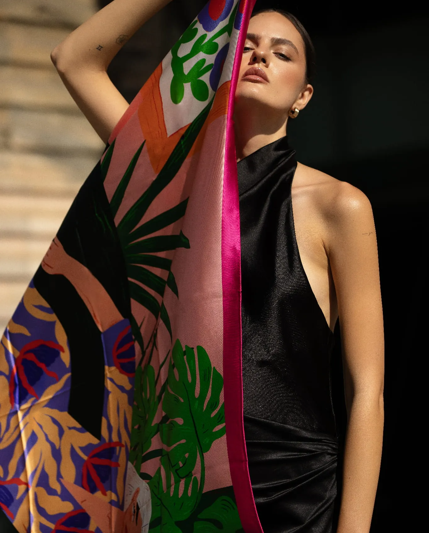 Jedwabna apaszka Fashion Muse L - Image #1