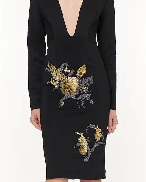 Czarna sukienka midi z głębokim dekoltem - Image #2