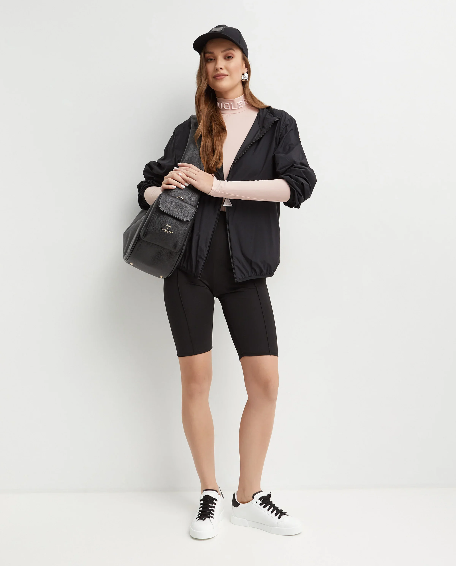 Czarna kurtka z kapturem Fegeo - Image #2