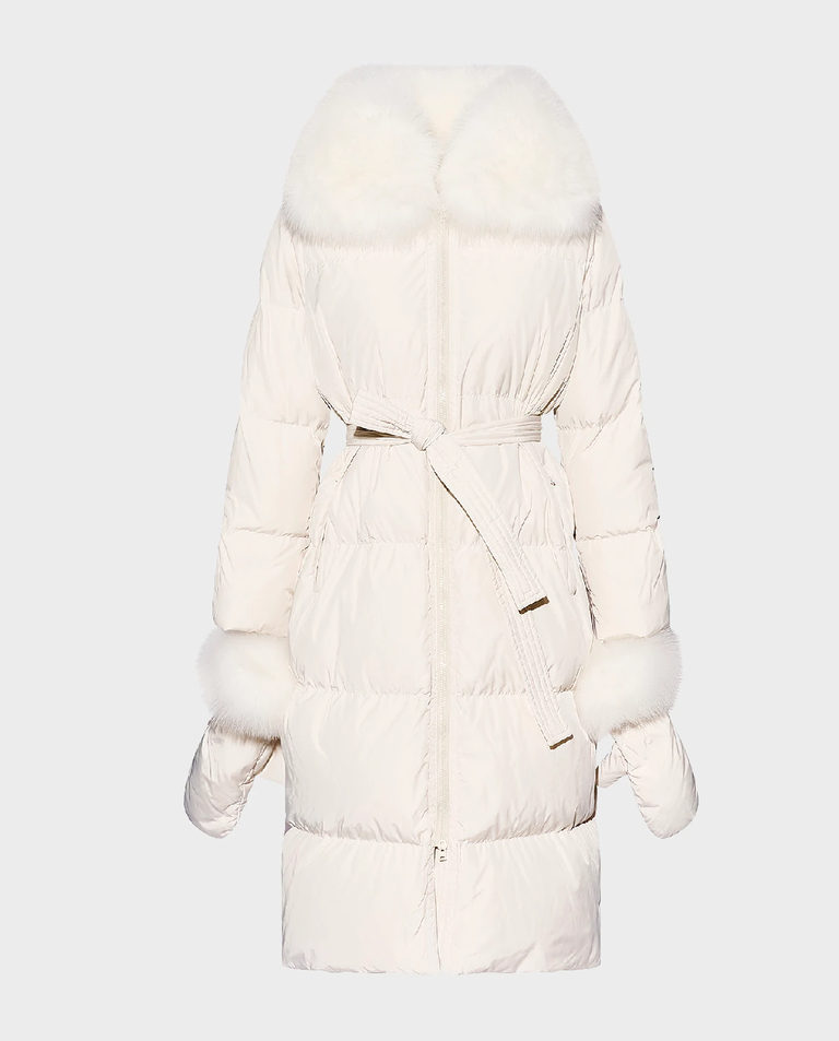 Puchowy płaszcz z futrzanym kołnierzem