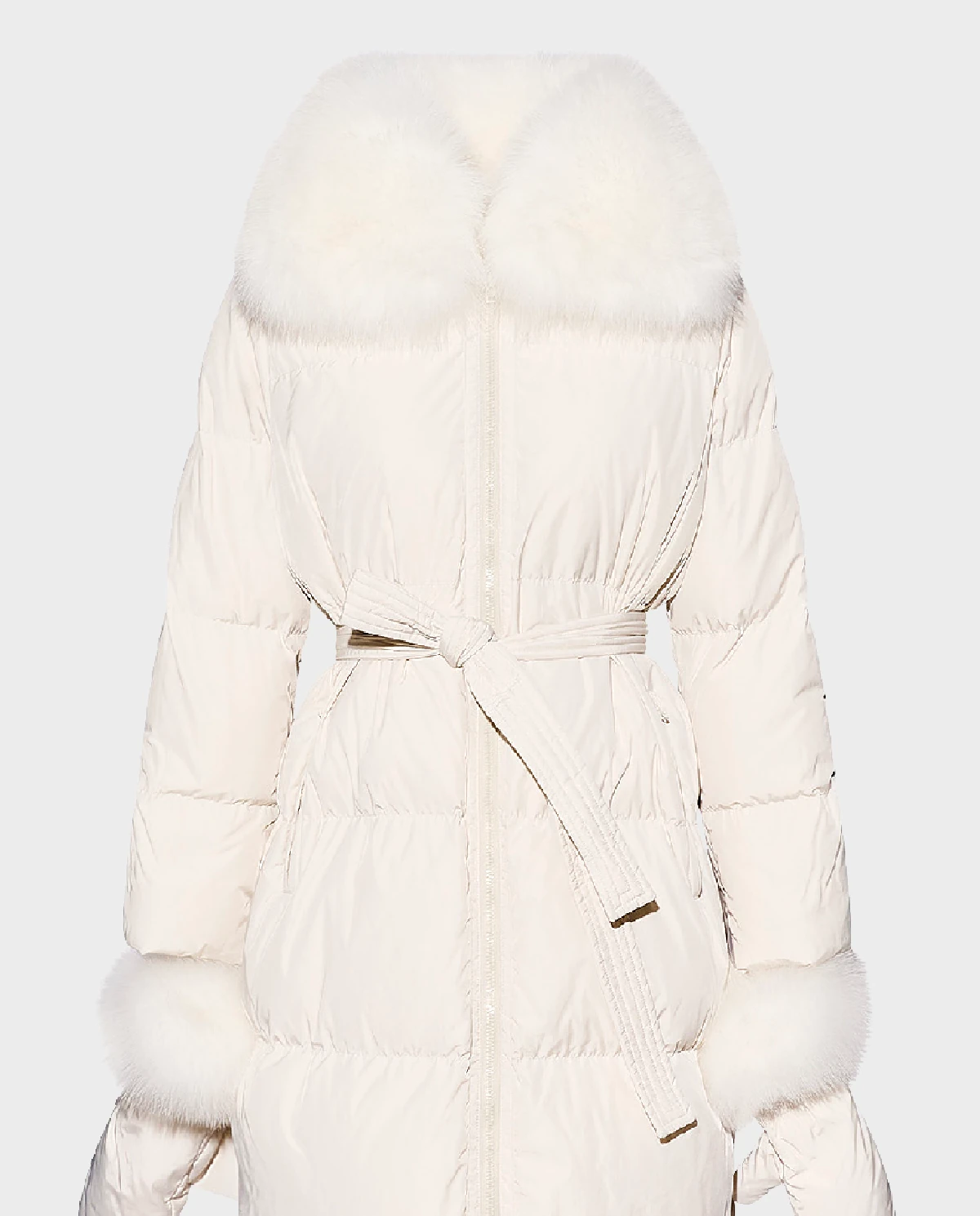 Puchowy płaszcz z futrzanym kołnierzem - Image #1
