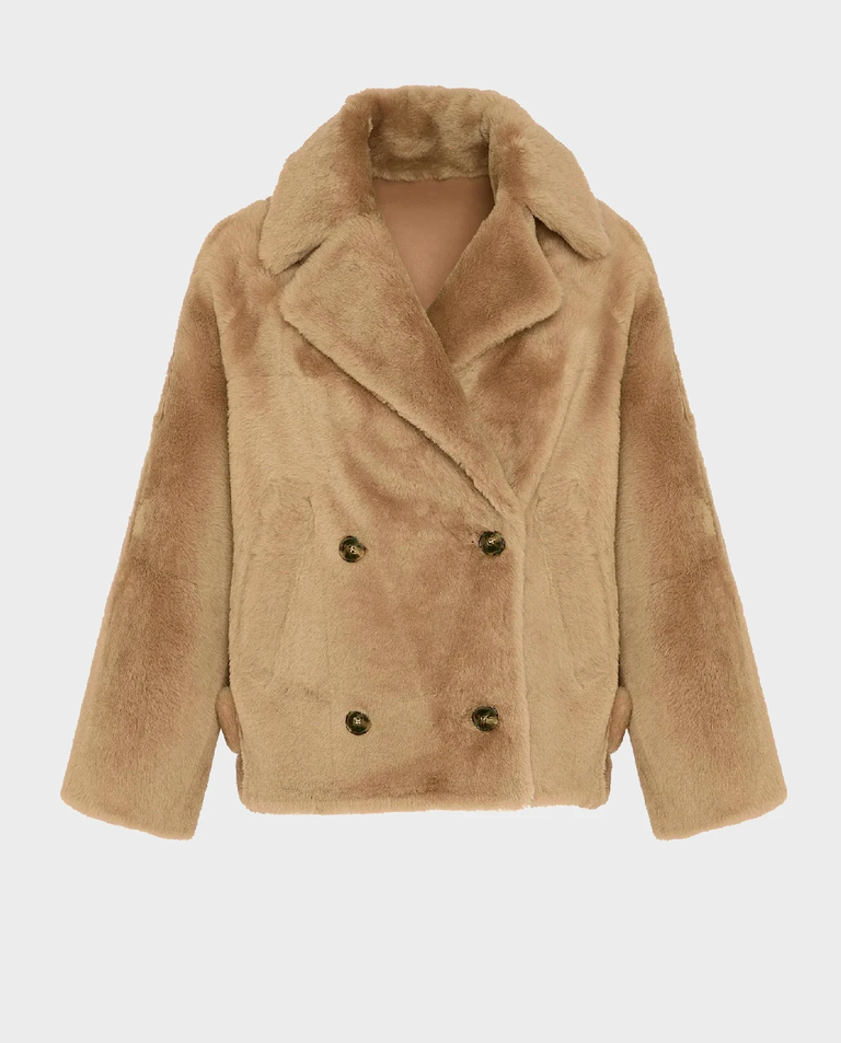 Beżowy krótki kożuch