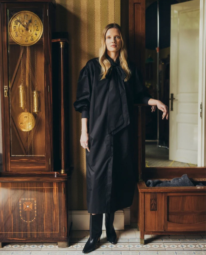 Czarna sukienka Lucky Star - Image #5